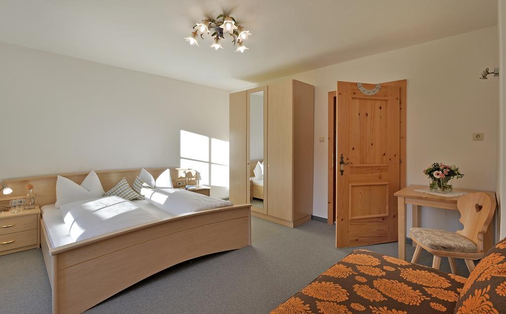 Haus Sonnenschein Lejlighed Hart im Zillertal Værelse billede